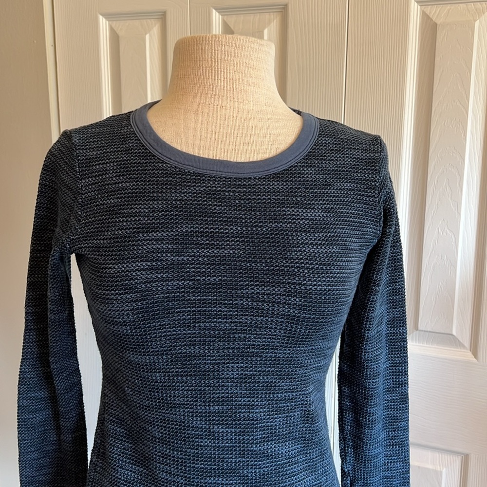 Olympia Theodora Variegated Blue Long Sleeve Pullover Top Size Small